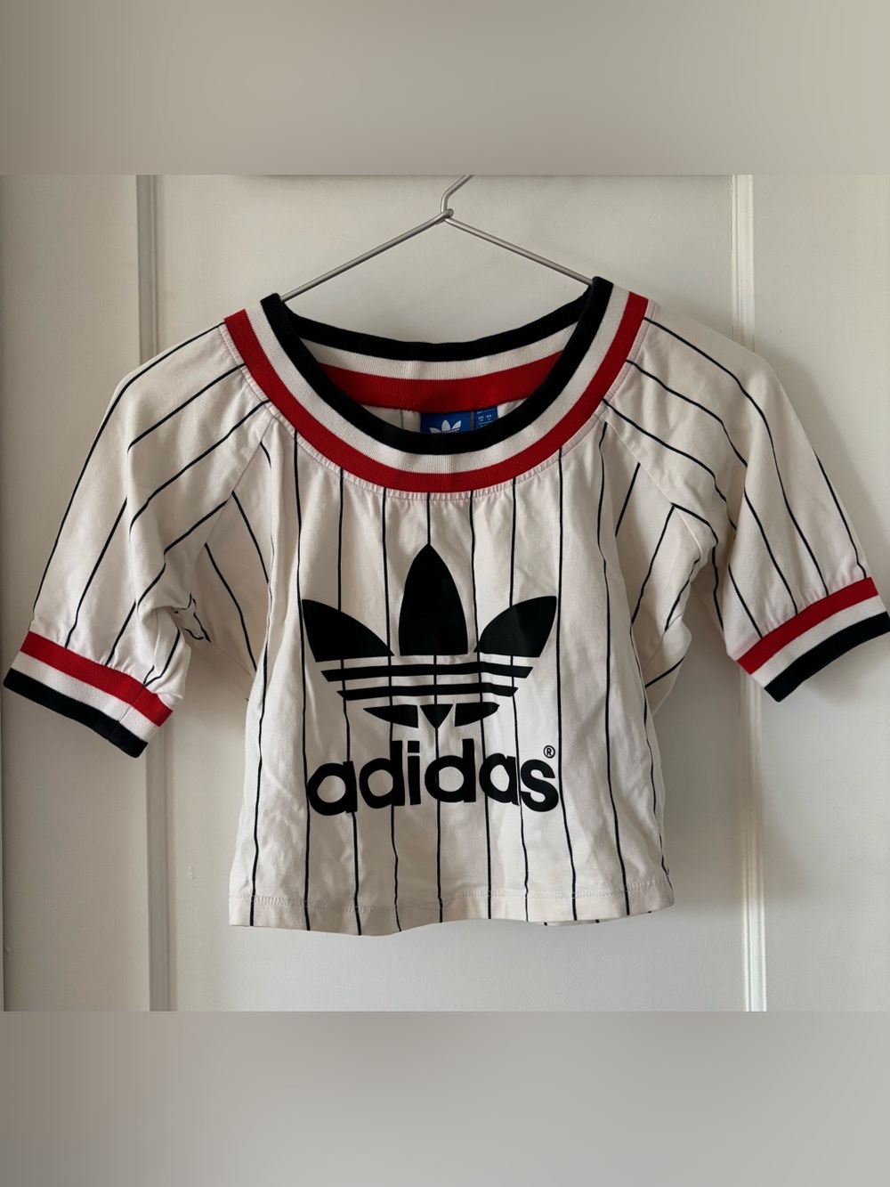 Adidas Originals White Black Red Stripe Trefoil Logo Crop Top T Shirts